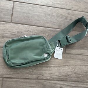 NWT Sage Green Everywhere Belt Bag Large